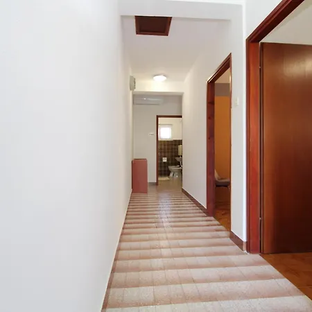 Nada 2450 Apartmán *